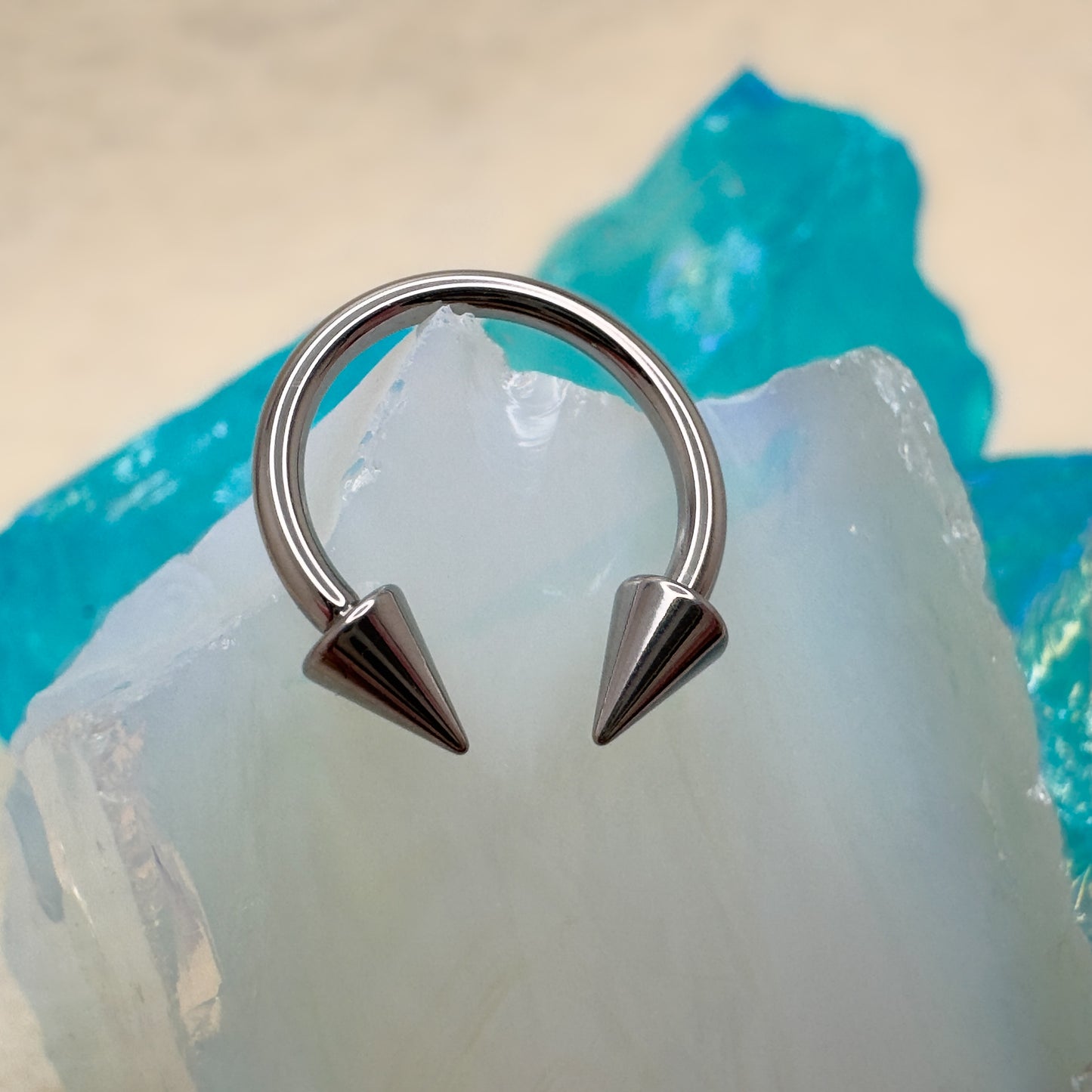Circular Barbell with Spike Ends