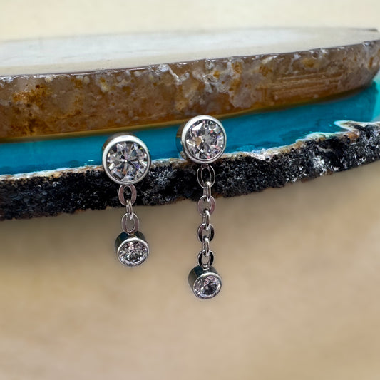 CZ Chain Dangle