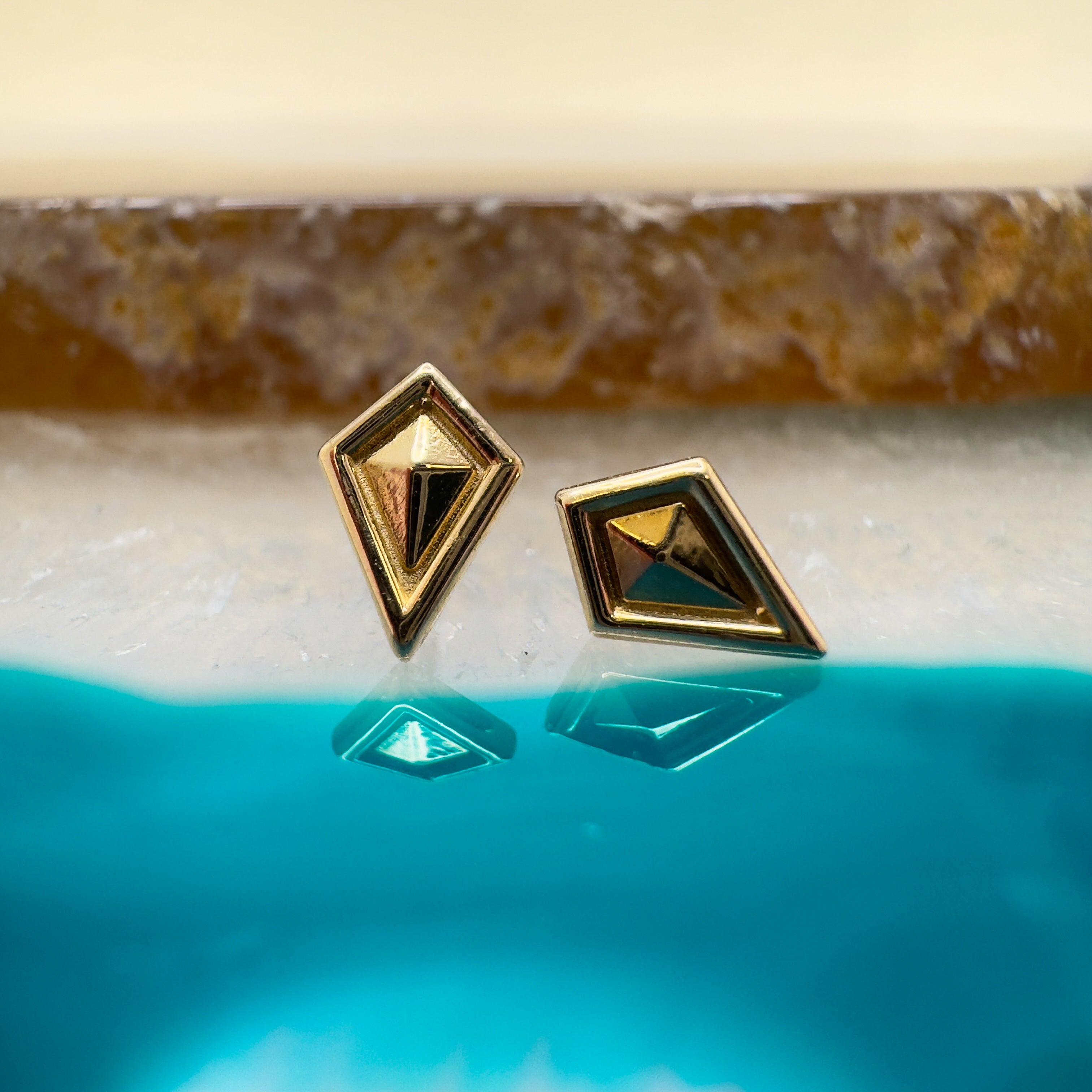14K Leya Kite – Atomic Body Jewelry